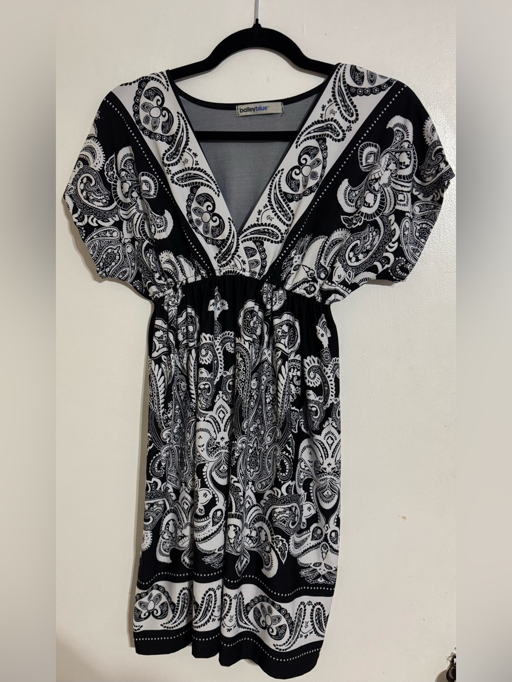 bailey blue Black & White Dress - Size Small